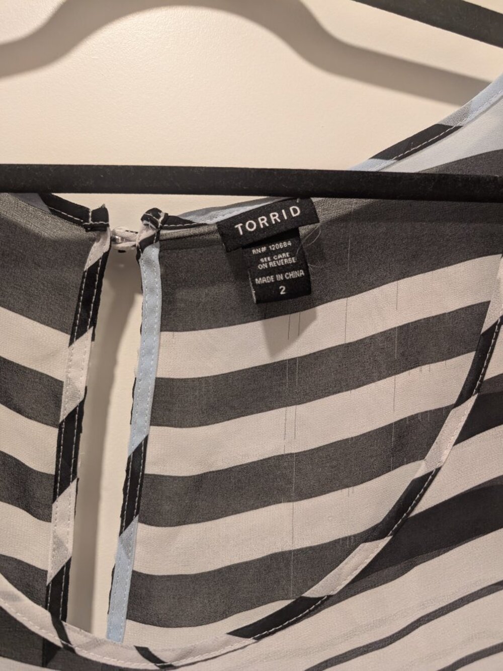 Torrid Shirt Womens 2X 18/20 Multicolor Striped Sheer Open Back Buttons Top - Picture 2 of 3